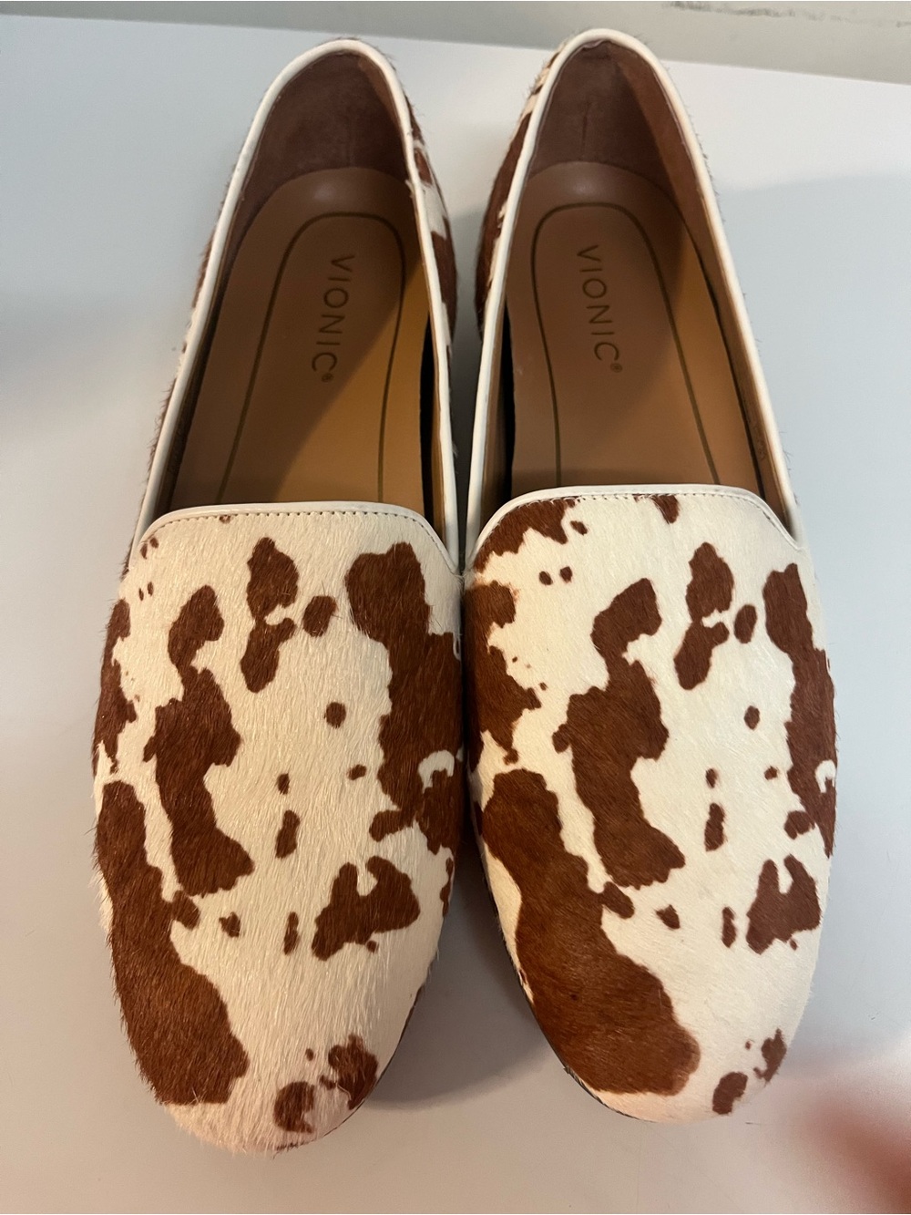 Vionic Willa Loafers 8.5 Brown White Cow Print Calf Hair Leather Comfort Flats